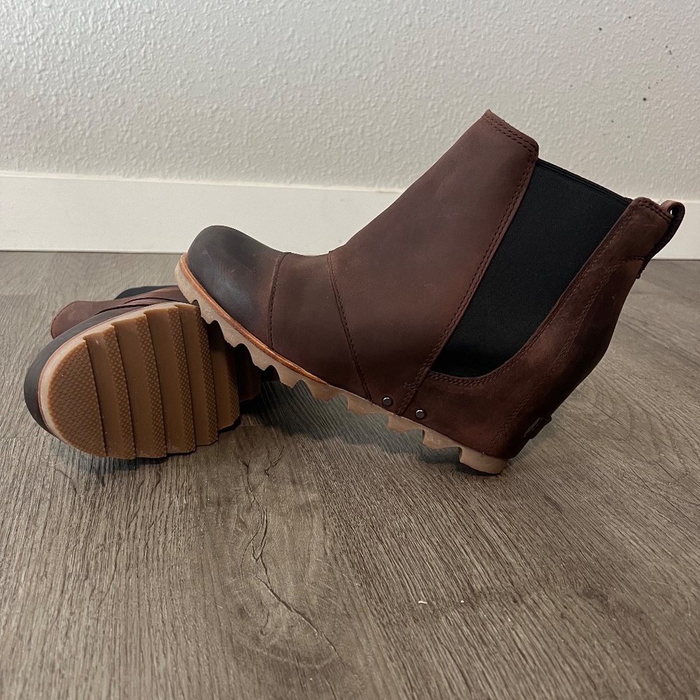 Sorel Lea Wedge Burgundy Red Leather NWOT